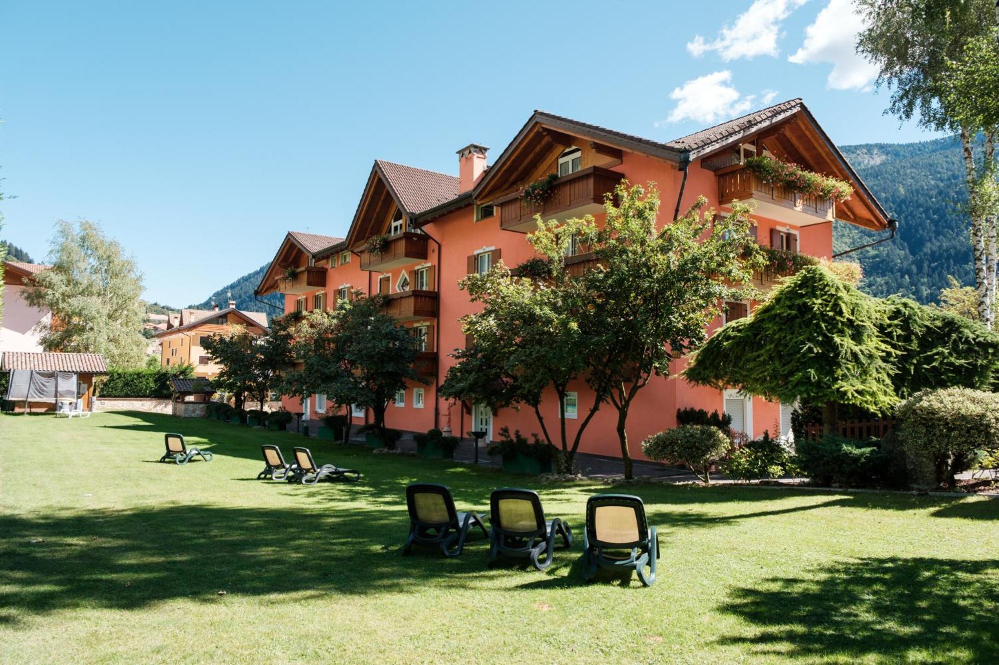 Residence Al Caminetto Molveno Exterior foto