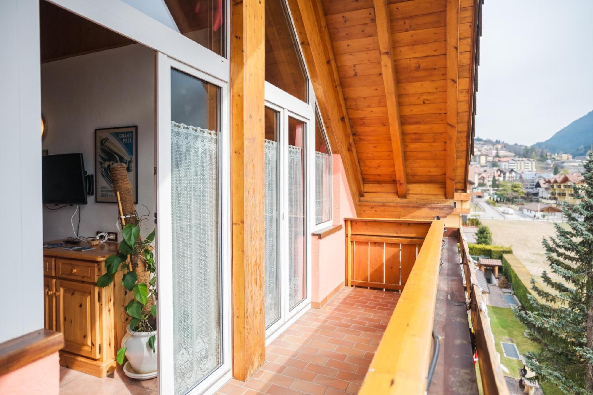 Residence Al Caminetto Molveno Exterior foto